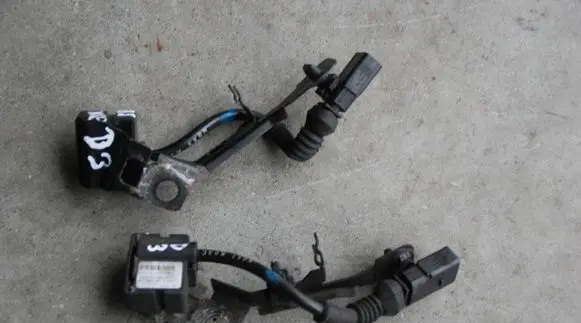 Audi A8 S8 D3 4E Air suspension front height level sensor 4E0907651G