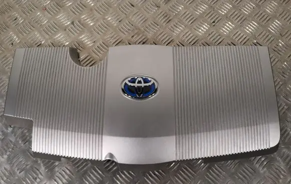 Toyota Prius (XW50) Engine cover (trim) 1260137010