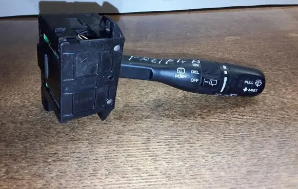 Chrysler Pacifica Indicator stalk 05082035AA
