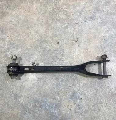 Rear control arm