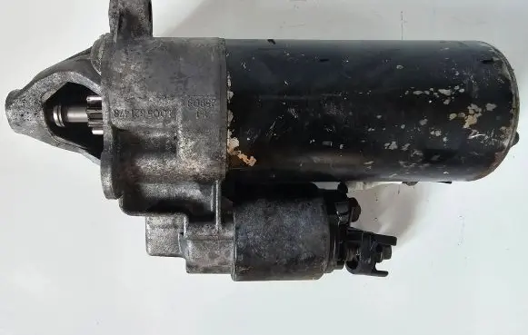 Volkswagen PASSAT B5 Starter motor 0001110122 068911024