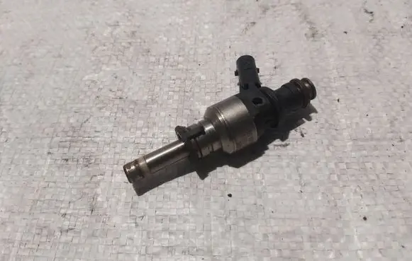 Audi A8 S8 D4 4H Fuel injector 1079036G 079036G