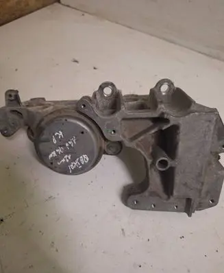 Nissan Qashqai+2 Engine mount bracket 11220JD700