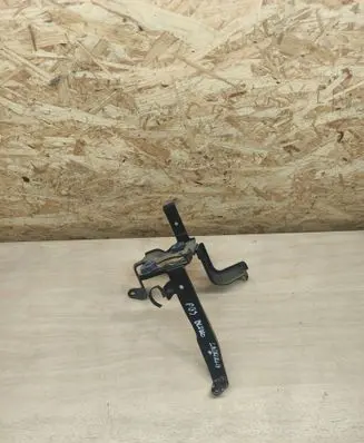 Honda HR-V ABS pump bracket 