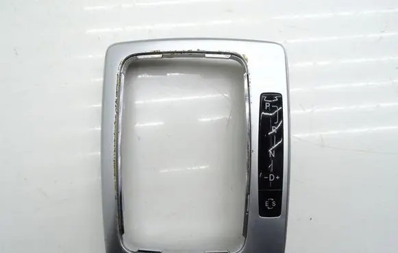 Mercedes-Benz C W204 Front door window switch trim A2042674688