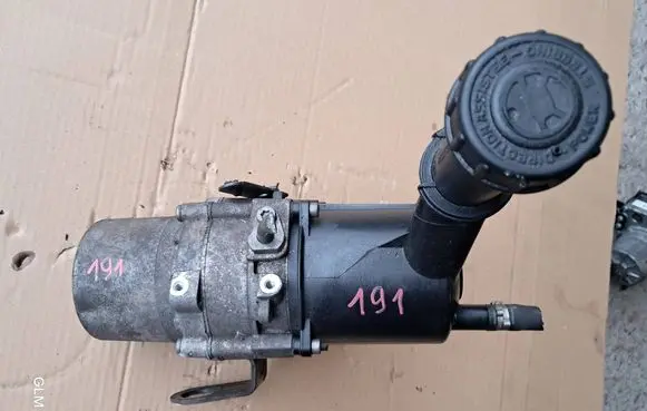 Citroen C4 II Power steering pump 9803319180