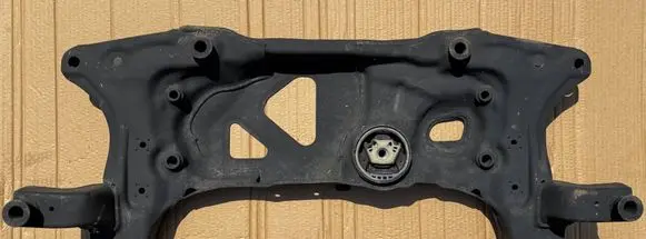 Volkswagen PASSAT B8 Front subframe 5C0199313R