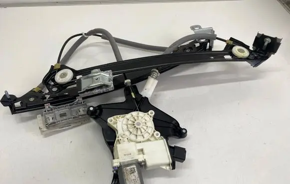 Ford Mustang VI Front door electric window regulator C22251