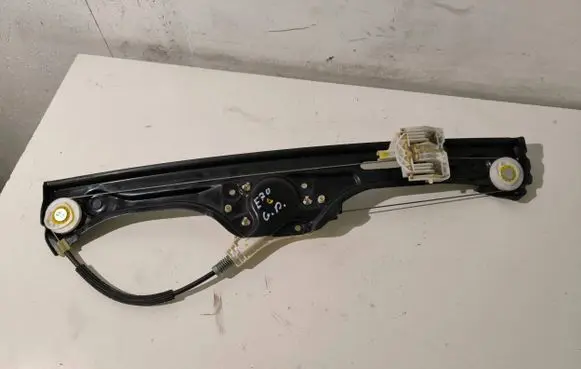BMW X5 E70 Rear window lifting mechanism without motor 7137030S