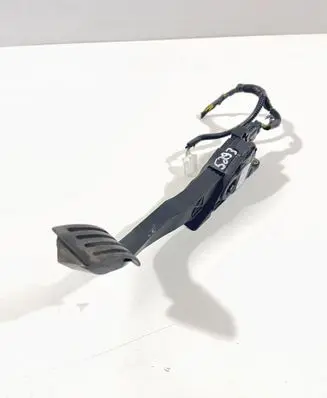 Ford Kuga II Accelerator throttle pedal F1DC9F836BA