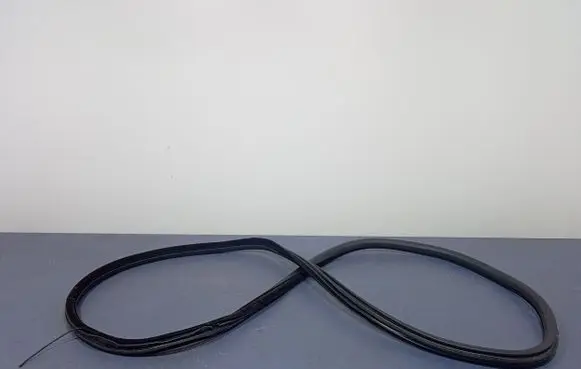 Peugeot 508 RXH Front door rubber seal 
