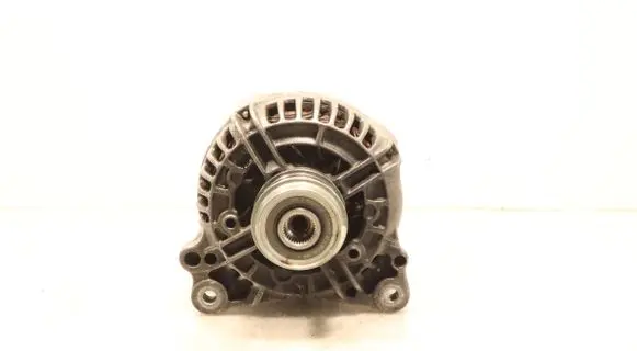 Audi A4 S4 B5 8D Generator/alternator