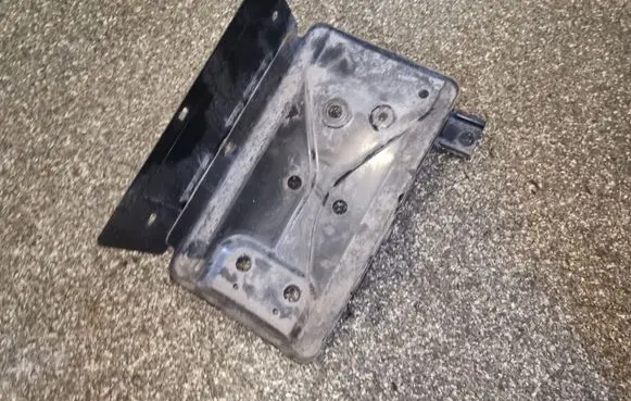 Nissan Leaf I (ZE0) Battery tray 