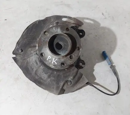 BMW 5 E39 Front wheel hub spindle knuckle
