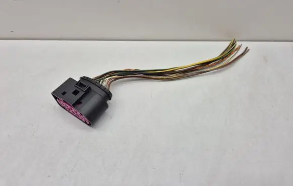 Audi Q3 8U Headlight/headlamp wiring loom/harness 1J0973737