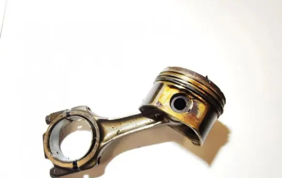 Alfa Romeo 166 Piston with connecting rod