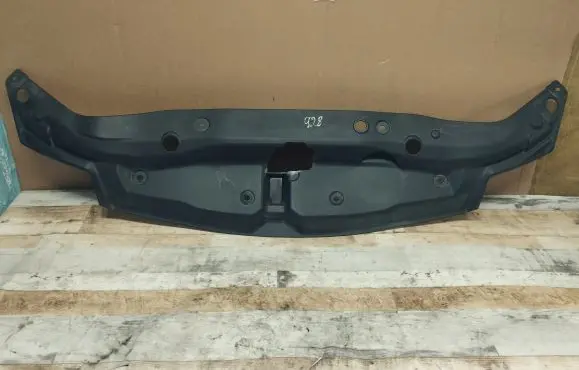Top upper radiator support slam panel
