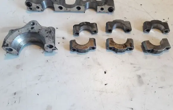 Toyota Avensis T250 Camshaft holder 