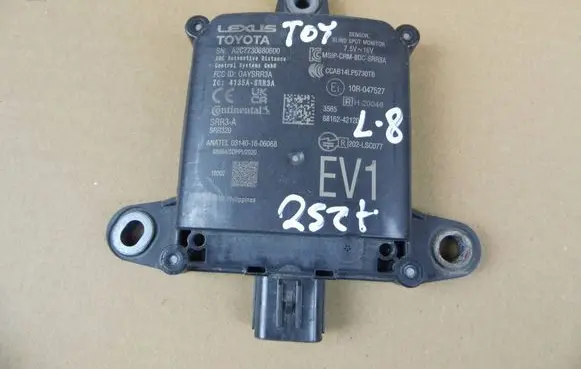 Toyota RAV 4 (XA50) Distronic sensor radar 8816242120