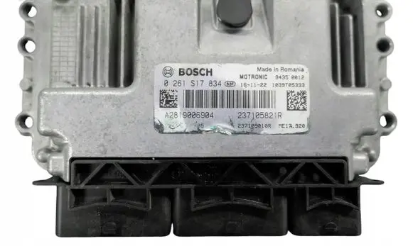 Renault Twingo III Engine control unit/module 237105821R