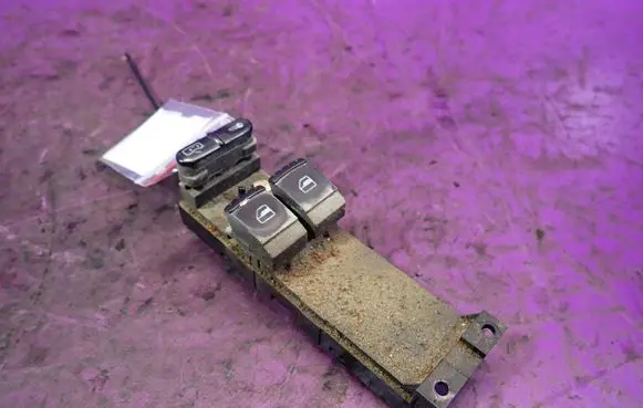 Ford Galaxy Quarter vent window switch 