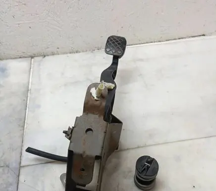 Volkswagen Transporter - Caravelle T5 Clutch pedal 7H1721315 PA66GF50