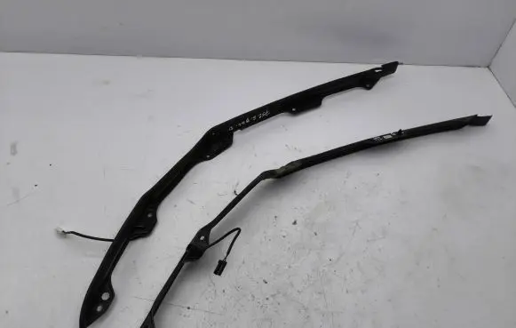 Trunk rubber seal (body)