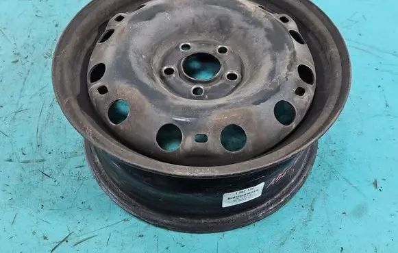 Skoda Rapid (NH) R15 steel rim IMPRK1562139