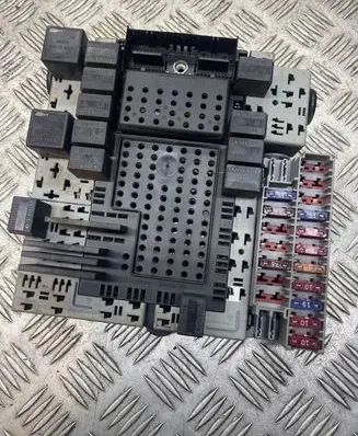 Volvo S60 Fuse module 9162438