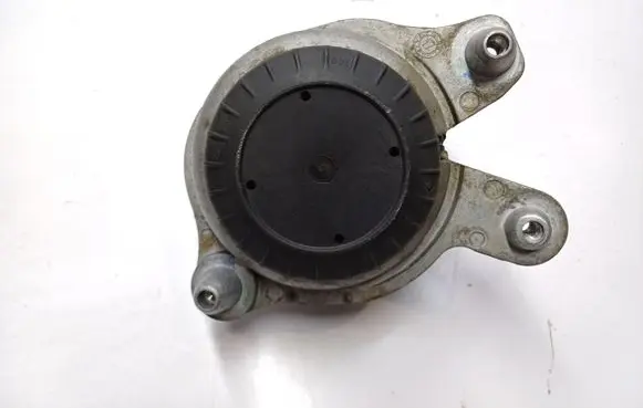 Mercedes-Benz E W238 Engine mount bracket A2132403400