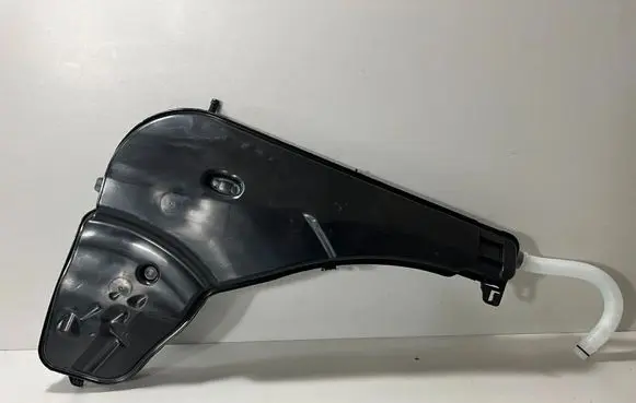 BMW X5 G05 Windshield washer fluid reservoir/tank 7499828 7483867
