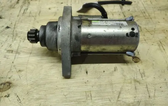 Volkswagen Polo V 6R Starter motor 0AM911023T