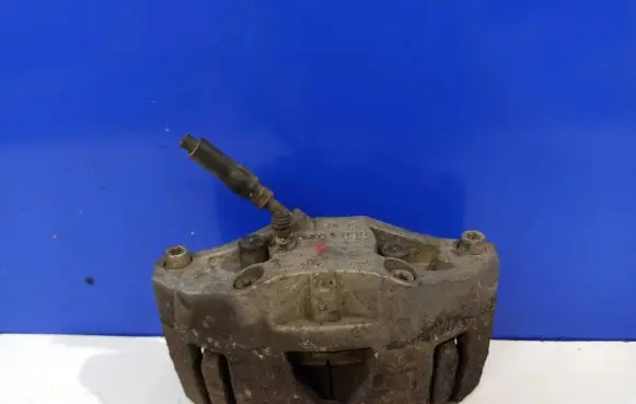 Volvo XC90 Front brake caliper 8602858