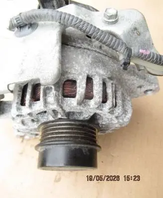 Toyota Yaris Generator/alternator 270600Y370 2712228A 417021471