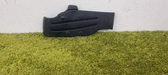 Audi Q7 4M Intercooler air guide/duct channel 4M0819812