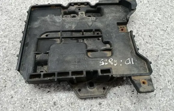 KIA Rio Battery box tray 371501W100