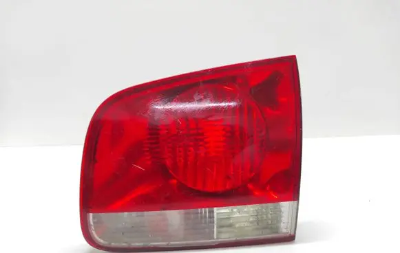 Volkswagen Touareg I Tailgate rear/tail lights 28268003