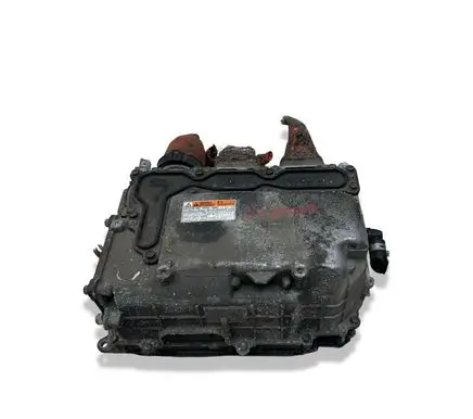 Voltage converter inverter