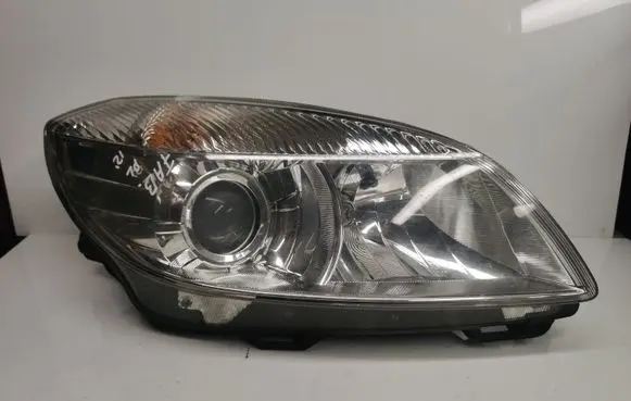 Skoda Fabia Mk2 (5J) Headlight/headlamp