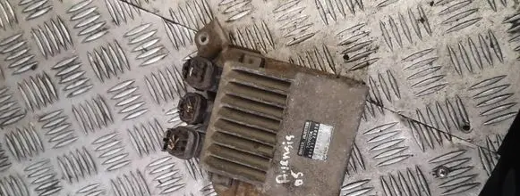Toyota Avensis T250 Fuel injection control unit/module 1310001371
