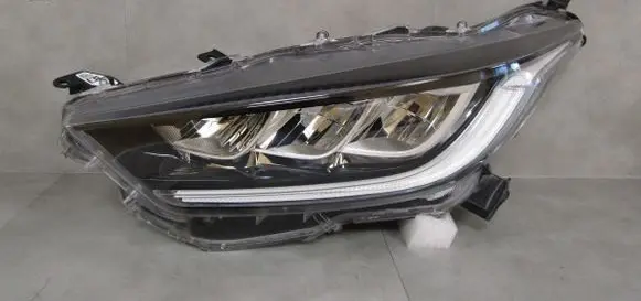 Toyota Yaris XP210 Headlight/headlamp yarisIV