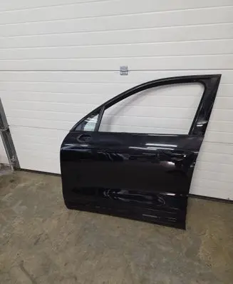 Porsche Cayenne (92A) Front door