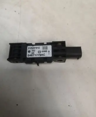 Jeep Grand Cherokee (WK) Airbag deployment crash/impact sensor 04671779AC 3125201912