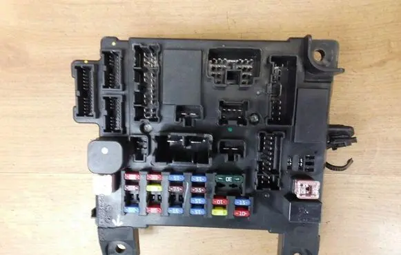 Mitsubishi ASX Fuse module 8637A914