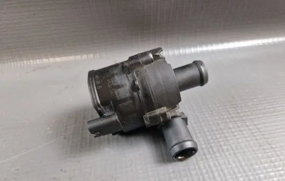 Skoda Superb B8 (3V) Electric auxiliary coolant/water pump 5G0965567