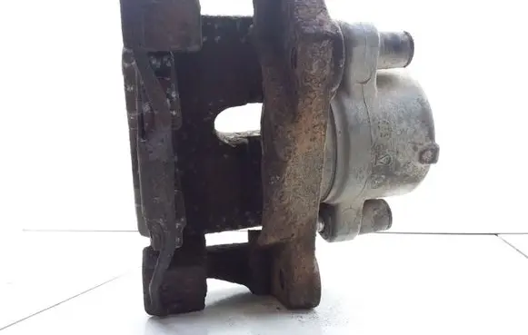 BMW 5 E39 Front brake caliper