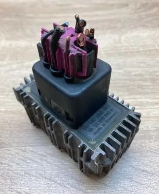 Opel Meriva A Glow plug pre-heat relay 55354141 51299018A WithPlug