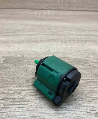 BMW 5 E39 Light switch 6901342 530893