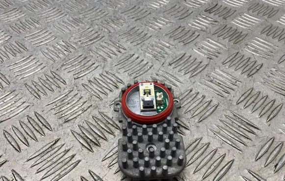 BMW 3 E92 E93 LED ballast control module 1305715