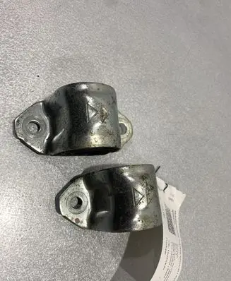 Subaru XV II Sway bar bush bracket, front 